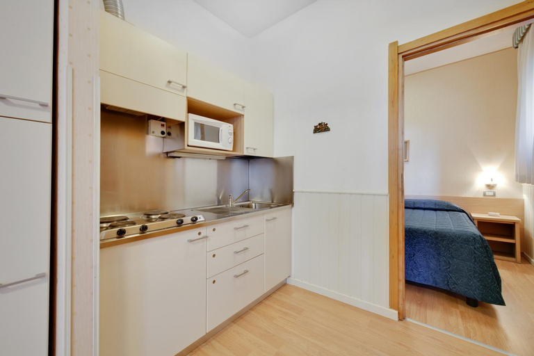 Dining Room 6
