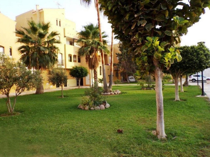 Exterior 2, Apartment in Roquetas Near Playa Serena Beach, Almería