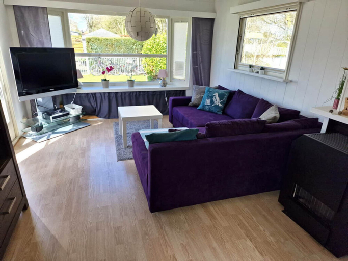 Living area, Blue Ocean K40 Comfortable Holiday Residence, Wûnseradiel