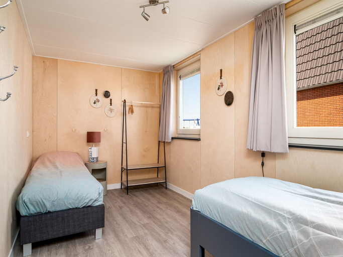 Bedroom 2, House for the Disabled, Holiday Park in Friesland, Boarnsterhim