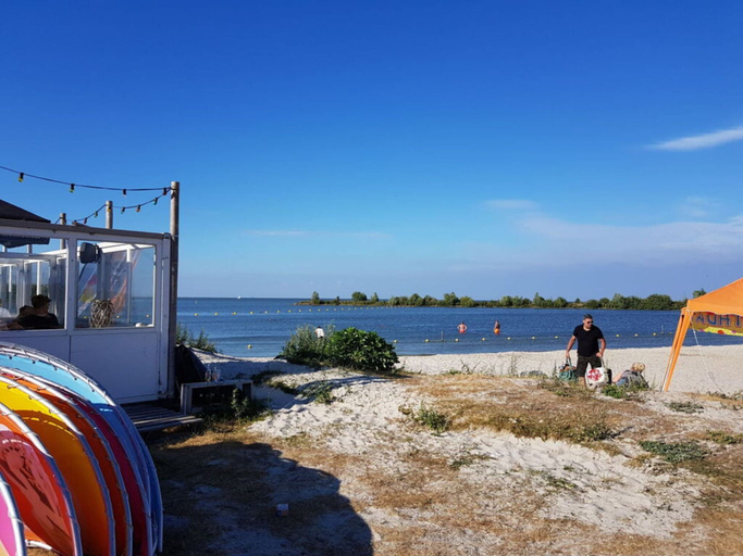 Others 3, Holiday Home Deichblick 58, Andijk