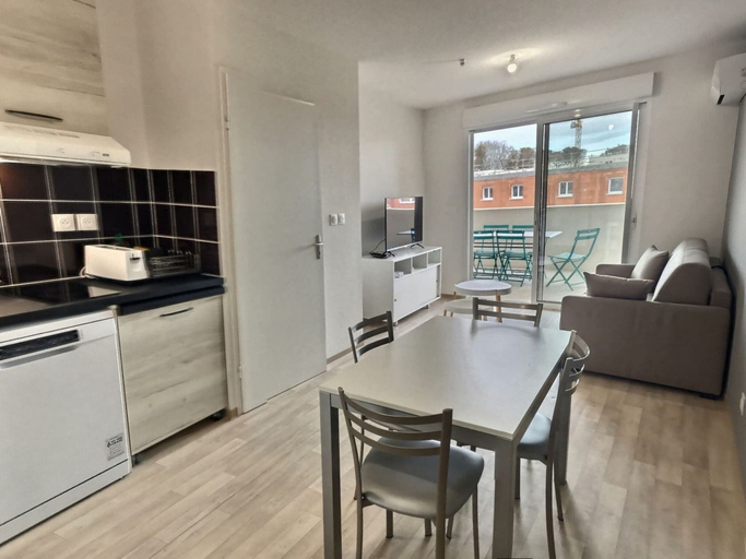 Private kitchen, Maisonette With Terrace/garden in Valras-plage, Hérault