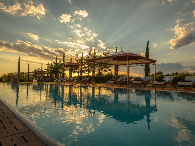 Pool 3, Spacious Peccioli Villa, Pisa