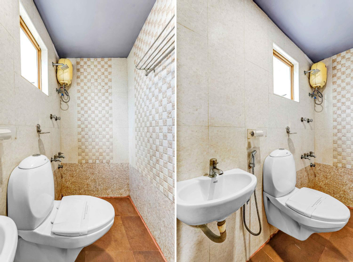 Bathroom 14