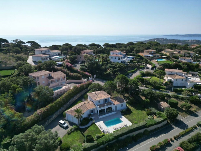 Others 4, Villa Residence du Lac - Sainte Maxime, Var