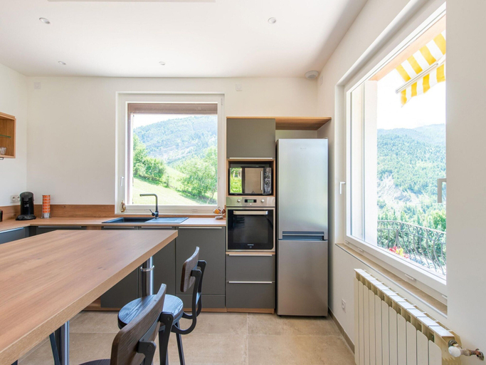 Private kitchen 3, Holiday Home in Saint-julien-du-verdon With Garden, Alpes-de-Haute-Provence