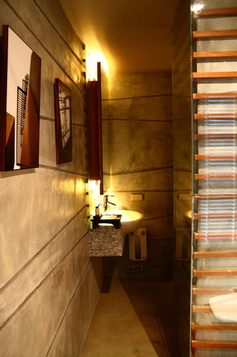 Bathroom 8