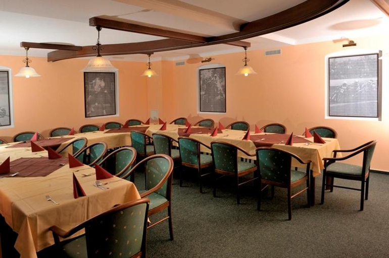 Food & Drinks 2, Penzion Senk Pardubice, Pardubice