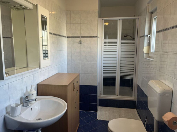 Bathroom 4, Medulin Burle A4+1, Medulin