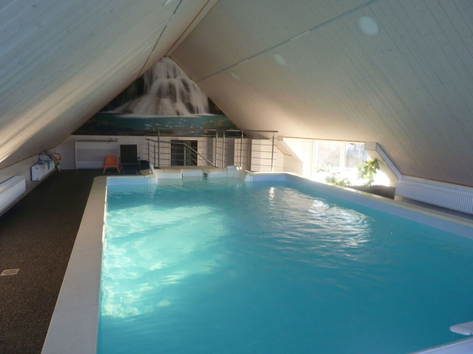 Pool 2, Lovely Apartment in Himmelkron, Kulmbach
