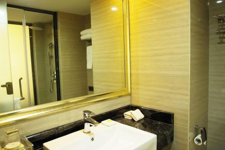 Bathroom 4, Feng Ya Hotel, Quanzhou