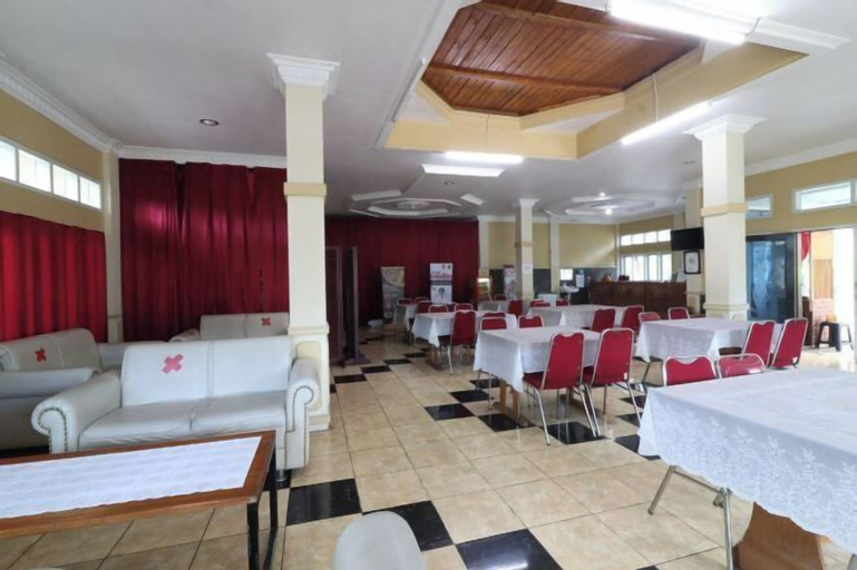 Restaurant 12