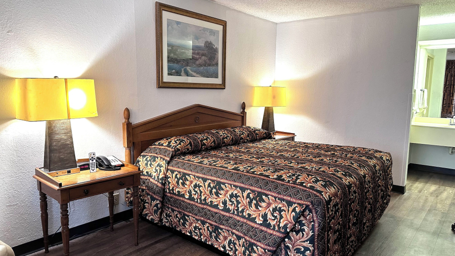 Others 5, Executive Inn, Dallas
