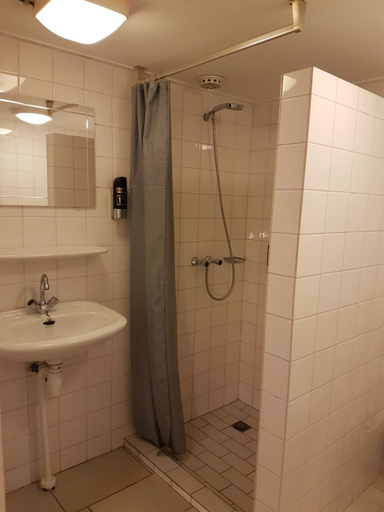 Bathroom, Motel Oostvoorne, Westvoorne