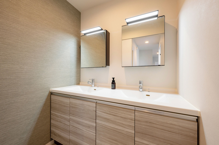 Bathroom 4