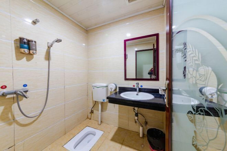 Bathroom 4, Yunfu Junlin Hotel, Yunfu