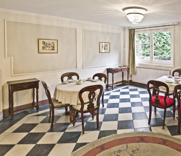 Food & Drinks 3, A Hotel Panzio 100, Szentendre