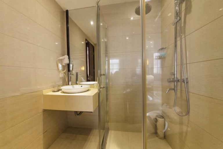 Bathroom 4, Binfen Grand Hotel, Wuhu