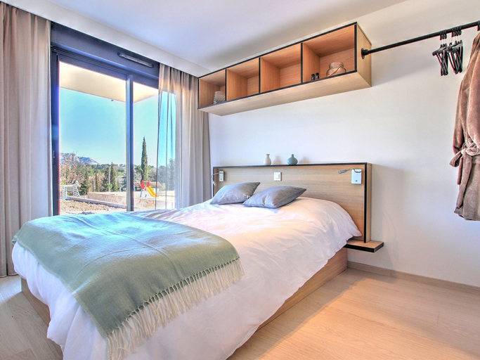 Bedroom 2, Excellent Apartment on the Cote D'azur, Alpes-Maritimes
