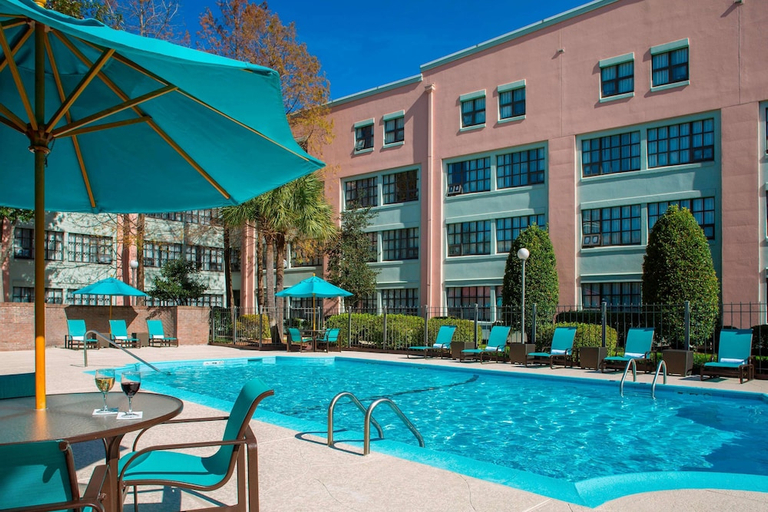 Sport & Beauty, Sonesta ES Suites New Orleans Convention Center, Orleans