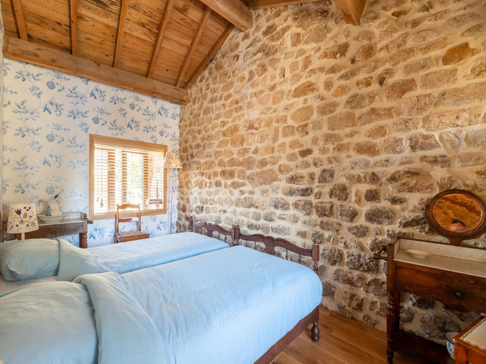 Room 4, Holiday Home With Private Terrace, Ardèche