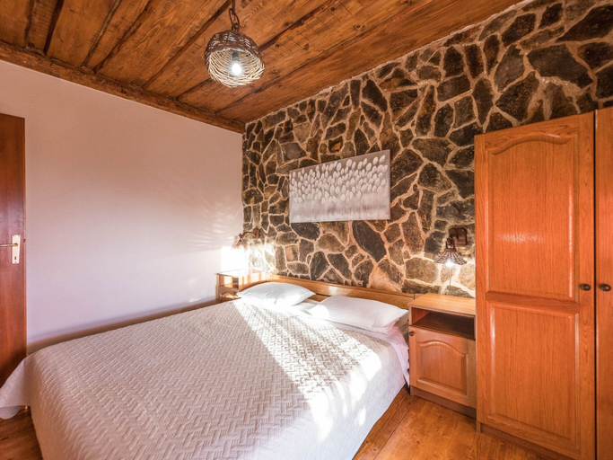 Bedroom 2, Pet-friendly Holiday Home in Sukošan with Hot Tub, Sukošan