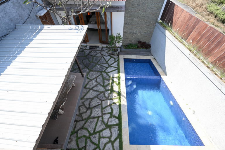 Swimming Pool 22