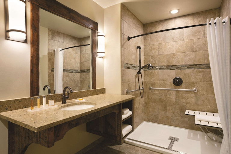 Bathroom 3, Glacier International Lodge, Flathead
