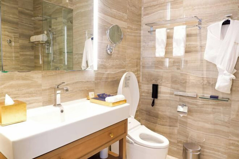 Bathroom 24