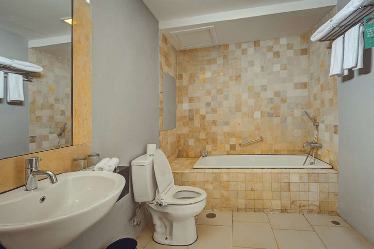 Bathroom 10