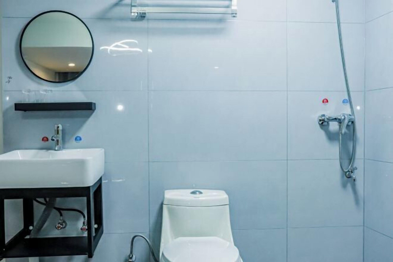 Bathroom 3, Xijiehoujie Hostel, Guilin