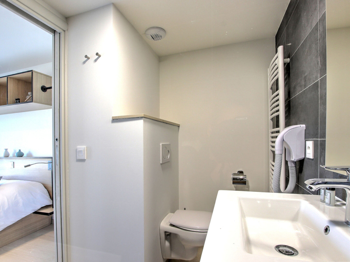 Bathroom 5, Excellent Apartment on the Cote D'azur, Alpes-Maritimes