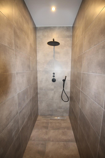 Bathroom 3, Strandhotel Dennenbos, Veere