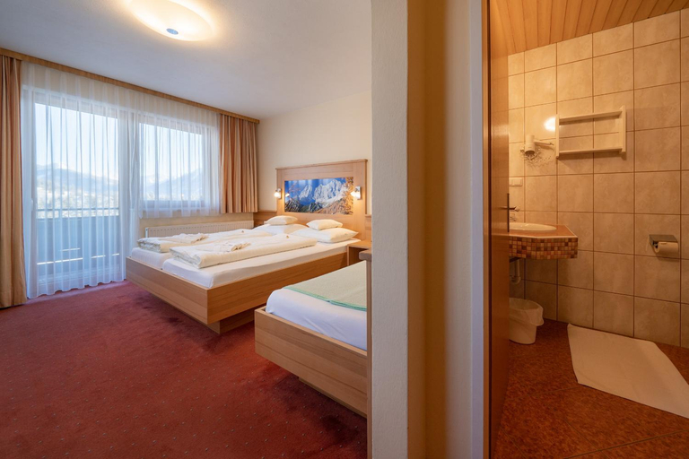 Bedroom 2, Hotel Tischlbergerhof, Liezen