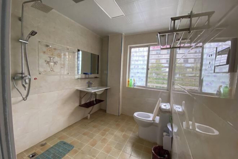 Bathroom 3, Ningguo Annan Sichuan-Tibet Line Fengbanzhan, Xuancheng