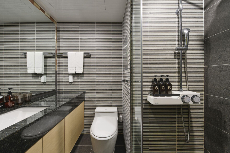 Bathroom, Jeju Grace Hotel, Seogwipo