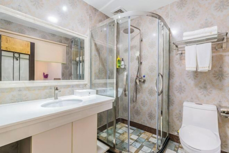 Bathroom 3, Shengli Spa Holiday Hotel, Jiangmen