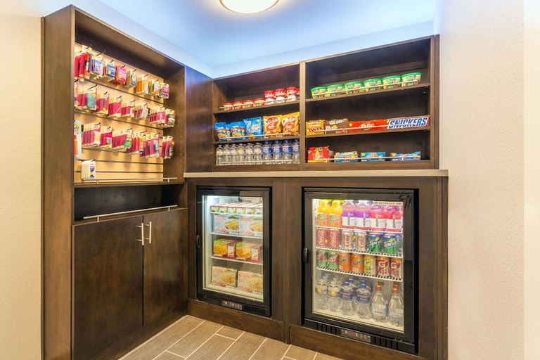 Food & Drinks 5, Ramada by Wyndham Monterey, Monterey