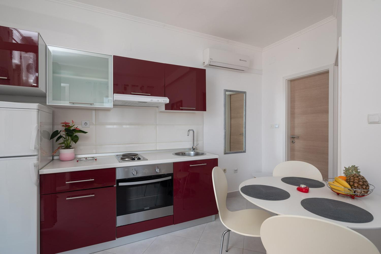 Others 3, Apartments Babic, Milna