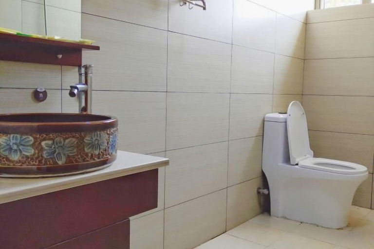 Bathroom 5, Tiandi Renhe Inn, Kunming