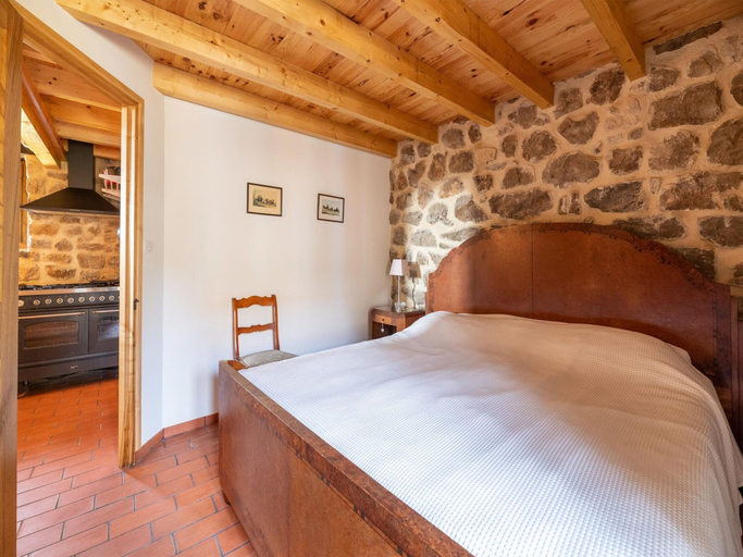 Room 5, Holiday Home With Private Terrace, Ardèche