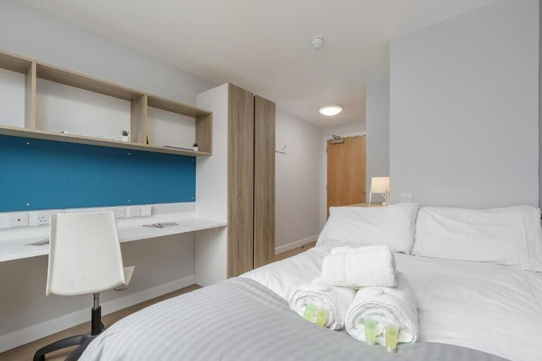 Bedroom 2, JOIVY Affordable Edinburgh - Adults only, Edinburgh