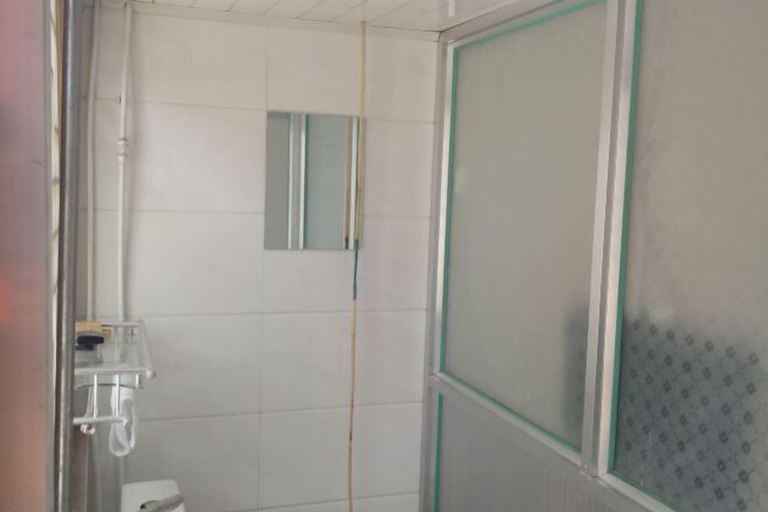 Bathroom 5, Lvyou Zhijia Hotel, Luliang