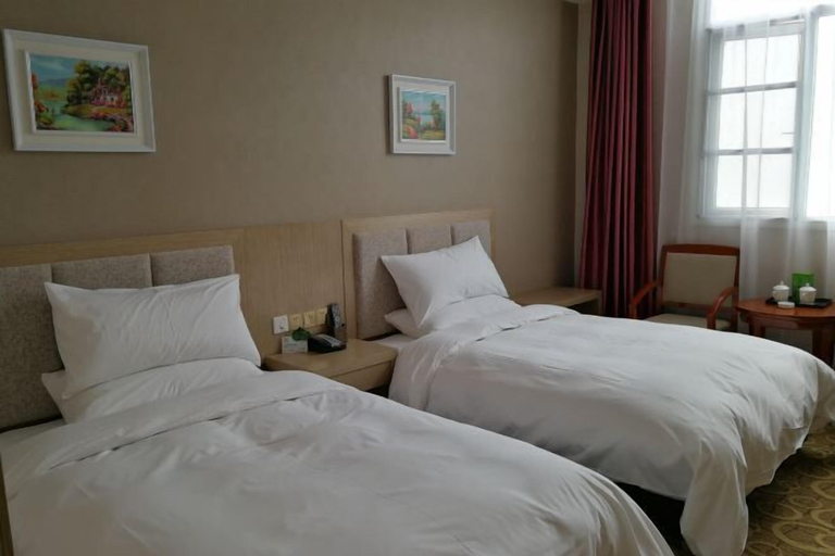 Bedroom 2, Tangmen Inn, Enshi Tujia and Miao