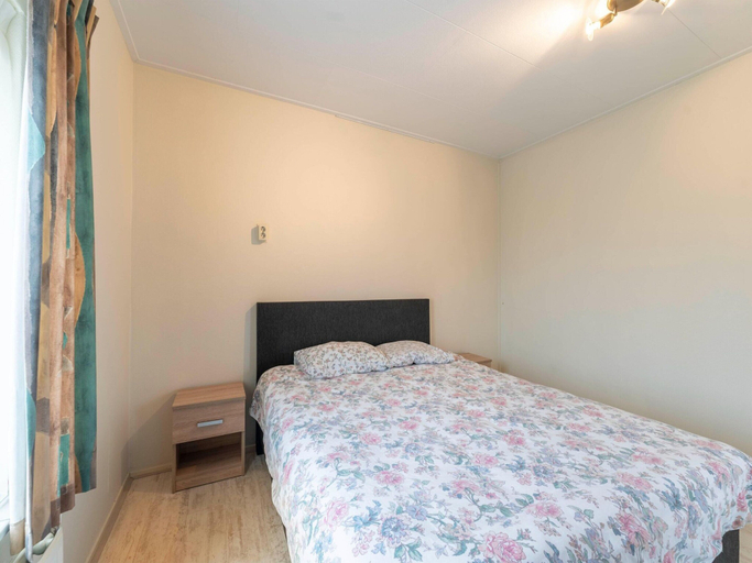 Room 4, Attractive Holiday Home in Spier With Garden, Midden-Drenthe