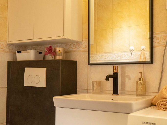 Bathroom 4, Apartment Leonardo - One Bedroom Apartment With Balcony, Split