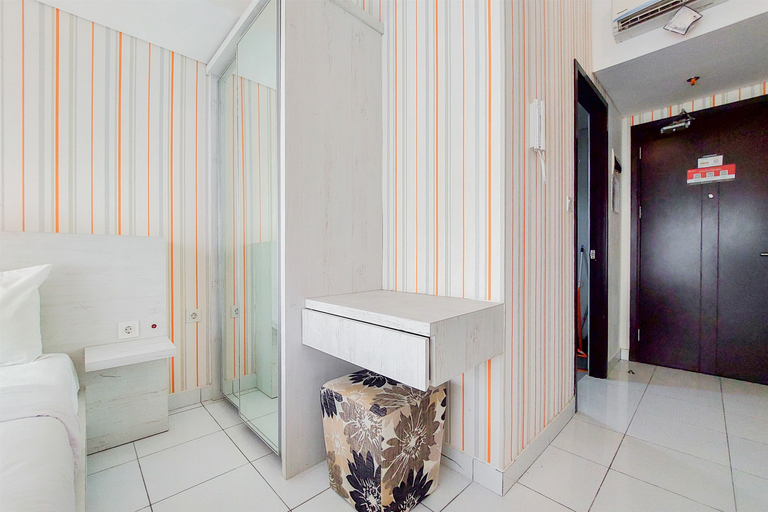 Others 5, Comfort and Cozy Stay Studio Casa de Parco Apartment By Travelio, Tangerang