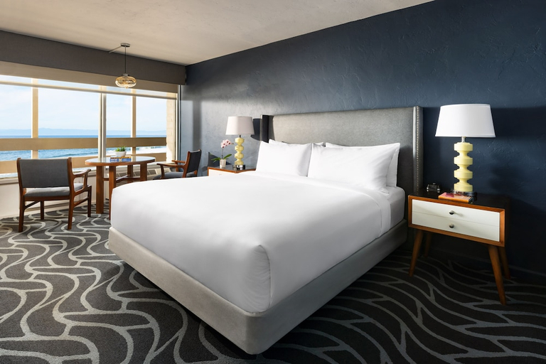 Bedroom 2, Monterey Beach Hotel, a Tribute Portfolio Hotel, Monterey