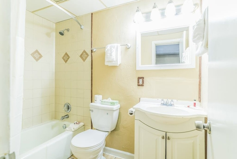 Bathroom 3, Days Inn by Wyndham Montrose, Montrose