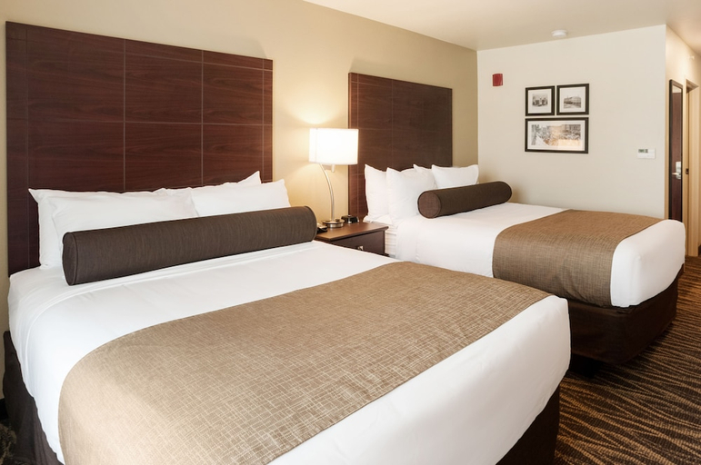 Bedroom 2, Cobblestone Hotel & Suites - Appleton International Airport, Winnebago